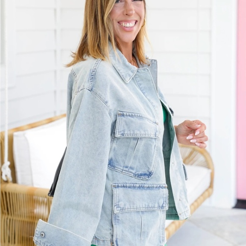 Veveret Light Wash oversized denim Utility Jacket Sz M boho